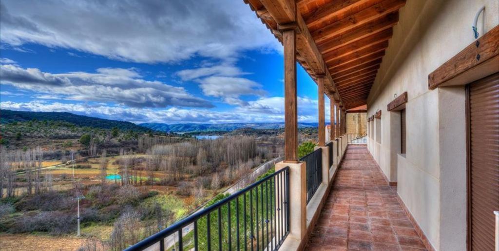 ホテル El Balcon De La Vega Pareja エクステリア 写真