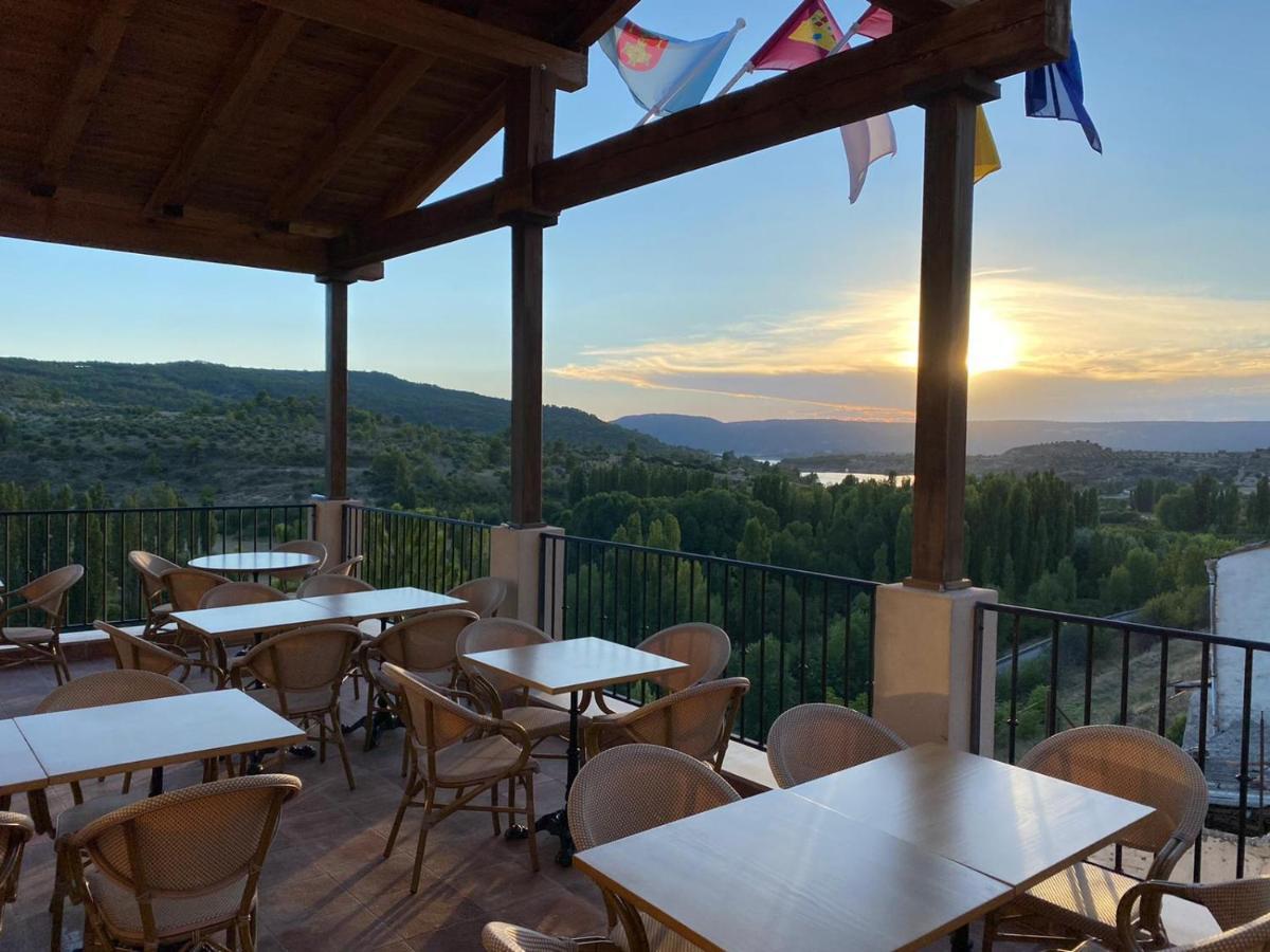 ホテル El Balcon De La Vega Pareja エクステリア 写真